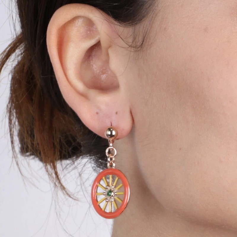 I Love Sicily - BYS - Orecchini in metallo con ruote del carretto e smalto rosso