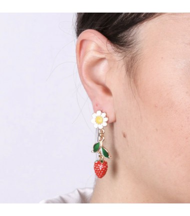 I Love Sicily - BYS - Metal earrings with daisies and strawberries